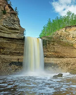 Northern Canada Collection: Little Buffalo River Falls
