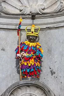 City Square Gallery: Little statue called Manneken Pis in Bruxelles, Belgium
