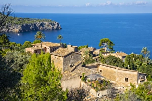 Images Dated 29th September 2017: Llucalcari, Serra de Tramuntana, Mallorca (Majorca), Balearic Islands, Spain