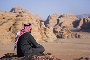 A local bedouin man looks out over Wadi Rum, Jordan (MR)