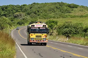Images Dated 2nd May 2012: Local Bus, Lago de Managua, Nicaragua, Central America
