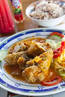 Images Dated 25th September 2012: Local cuisine, Long Bay, Portland Parish, Jamaica, Caribbean