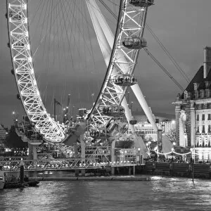 Images Dated 23rd December 2014: London Eye (Millennium Wheel) and former County Hall, South Bank, London, England