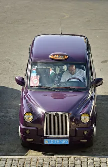 Absheron Gallery: London-style taxi in Baku, Azerbaijan