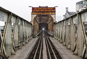 Images Dated 16th April 2019: Long Bien Bridge, Hanoi, Vietnam