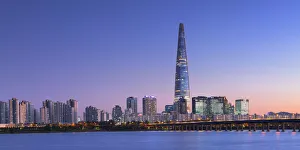 Lotte World Tower and Han River at dusk, Seoul, South Korea