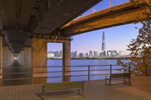Lotte World Tower and Han River at dusk, Seoul, South Korea