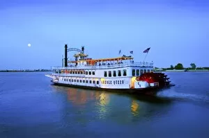 Images Dated 25th September 2015: Louisiana, New Orleans, Creole Queen Steamboat, Mississippi River