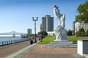 Louisiana Collection: Louisiana, New Orleans, Monument To The Immigrant, Riverwalk