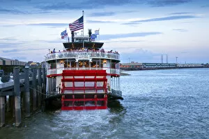 Images Dated 13th April 2016: Louisiana, New Orleans, Natchez Steamboat, Mississippi River