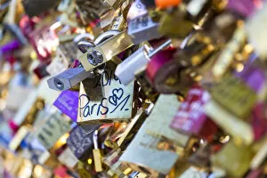 Images Dated 23rd January 2015: Love locks, Ponte Des Art, Paris, France