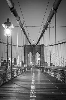 Images Dated 18th May 2022: Lower Manhattan & Brooklyn Bridge, New York City, USA