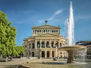 Images Dated 3rd November 2022: Lucae Fountain with Alter Oper, Frankfurt, Hesse, Germany