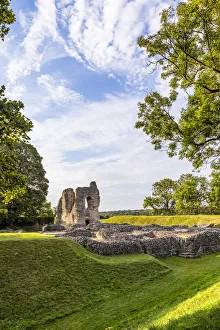 Images Dated 3rd February 2022: Ludgershall Castle & Cross, Ludgershall, Wiltshire, England, United Kingdom