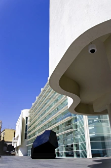 MACBA, Museum of Contemporary Art (1987-95, by Richard Meier). Barcelona. Spain