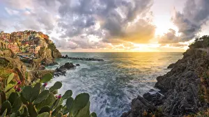 Typical House Prints: a magical sunset seen from the cliff, National Park of Cinque Terre, Manarola
