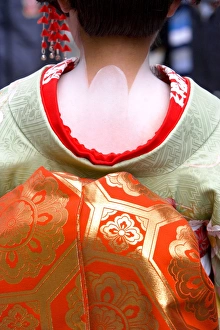 Single Person Prints: Maiko (apprentice Geisha), Gion district, Kyoto, Japan