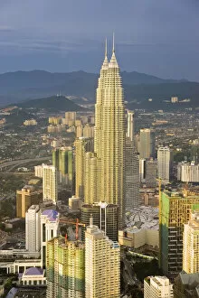 Images Dated 18th September 2008: Malaysia, Kuala Lumpur, Petronas Towers