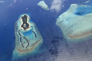 Images Dated 18th November 2016: Maldives, South Ari Atoll, Aerial View of the chains of atolls