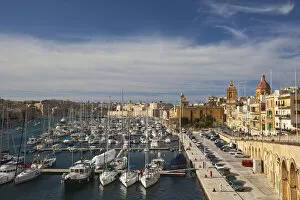 Images Dated 3rd September 2010: Malta, Valletta, Vittoriosa, Birgu, marina and waterfront