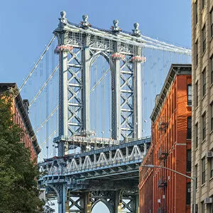 Images Dated 27th May 2021: Manhattan Bridge, view to Empire State Building, Dumbo, Brooklyn, New York City, USA