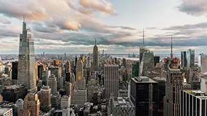 Images Dated 17th August 2022: Manhattan skyline and buildings at sunset, New York City, USA