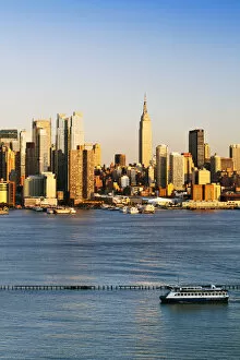 Images Dated 5th December 2011: Manhattan, view of Midtown Manhattan across the Hudson River, New York, USA