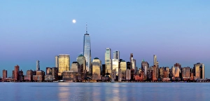 Jersey City Prints: Manhattan and the One World Trade Centre at dusk