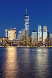 Jersey City Prints: Manhattan and the One World Trade Centre at dusk