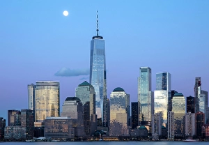 Jersey City Prints: Manhattan and the One World Trade Centre at dusk