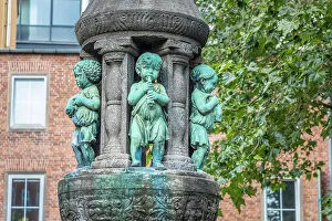 Federal State Prints: Marcus Fountain at the Church of Our Lady, Bremen, Germany