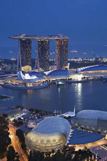 Images Dated 9th March 2011: Marina Bay Sands Hotel and Esplanade Theatre, Singapore