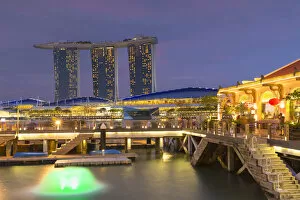 Marina Bay Sands Hotel and Fullerton Bay Hotel at dusk, Marina Bay, Singapore