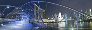 Images Dated 9th March 2011: Marina Bay Sands hotel and Helix Bridge, Singapore