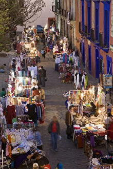 Images Dated 7th July 2008: Market selling local crafts, Oaxaca, Oaxaca State, Mexico