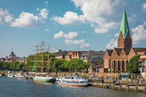 Ships Prints: Martini pier on the Weser with St. Martini Church, Bremen, Germany