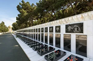 Absheron Gallery: Martyrs Alley. Sahidlar Xiyabani, a memorial dedicated to those killed by the
