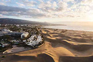 Images Dated 8th October 2021: Maspalomas sand dunes, Gran Canaria, , Canary Islands, Spain