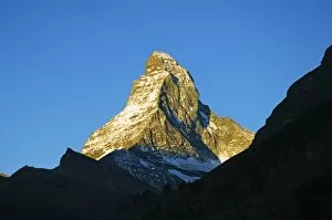 Images Dated 4th September 2006: The Matterhorn (4477m) sunrise on the mountain