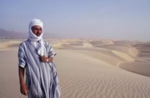 African Man Gallery: Mauritania, Brakna, Desert Guide