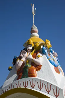 Images Dated 12th February 2009: Mauritius, North Mauritius, Cap Maleureux, Hindu Shrine, Bassin Paquet