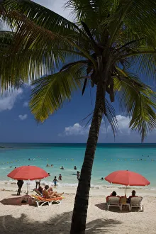 Images Dated 12th February 2009: Mauritius, North Mauritius, Pereybere, Beachfront (NR)