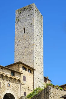 Images Dated 30th August 2019: Medieval tower house in the Historic Centre of San Gimignano, UNESCO World Heritage Site
