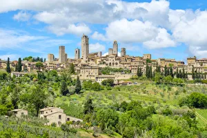 Images Dated 30th August 2019: Medieval tower houses in the Historic Centre of San Gimignano, UNESCO World Heritage Site