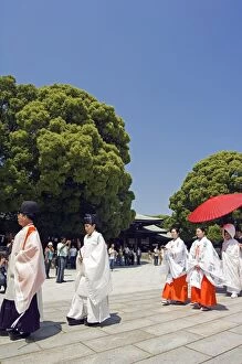 Meiji jingu Shrine 20th Century priest bride groom