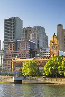 Images Dated 22nd March 2016: Melbourne skyline along Yarra River, Melbourne, Victoria, Australia