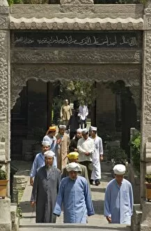 The Orient Gallery: Men going to pray at The Great Mosque located in the Muslim Quarter
