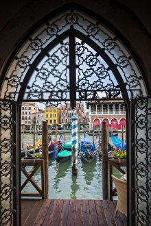Mercati di Rialto (Rialto market) & Grand Canal, Venice, Italy