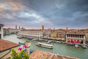 Images Dated 3rd October 2016: Mercati di Rialto (Rialto market) & Grand Canal, Venice, Italy