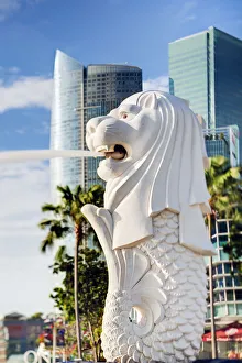 The Merlion Statue with the City Skyline in the background, Marina Bay, Singapore